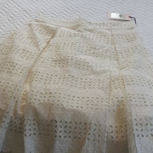 Pleated white lace Ivanka Trump a-line skirt